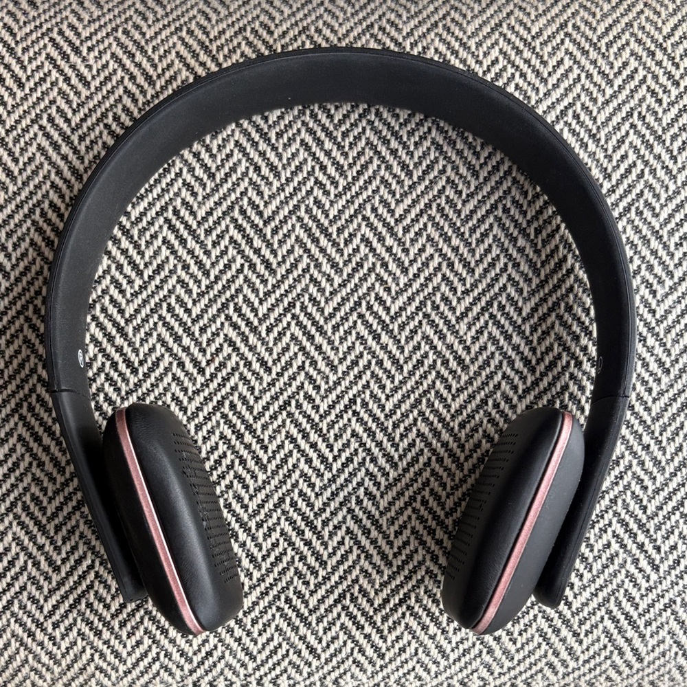 Urban Outfitters- Minimalist Black and Rose Pink Wireless Headphones